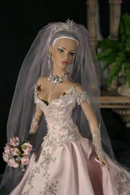 Barbie y sus amigas vestidas de novia - 3
