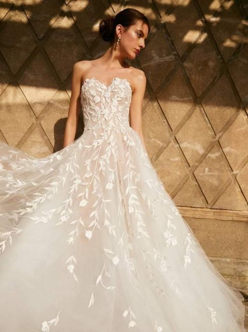 Algunos vestidos de la colección 2024 primavera -verano Oscar de la Renta - 4