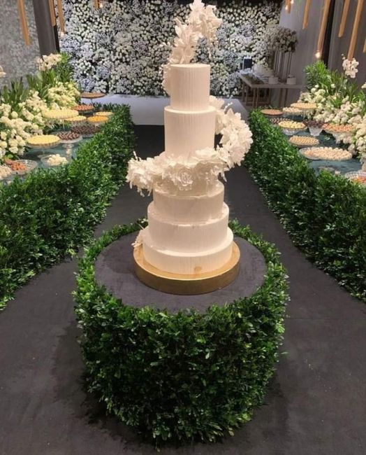 Guirnaldas flotantes en el pastel 1