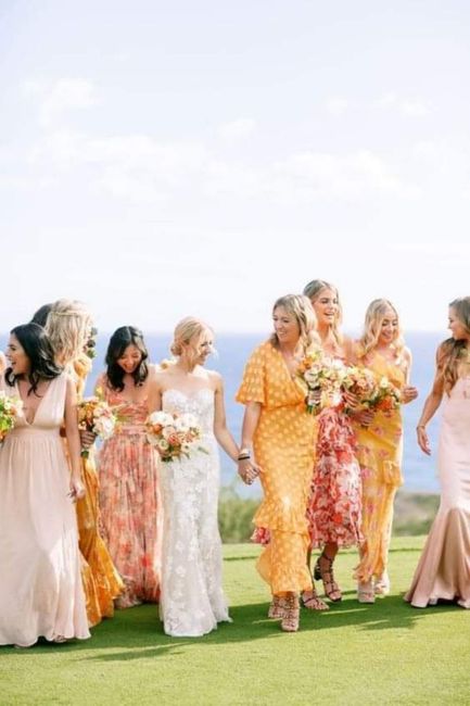 Damas de honor: vestidos lisos y estampados 1