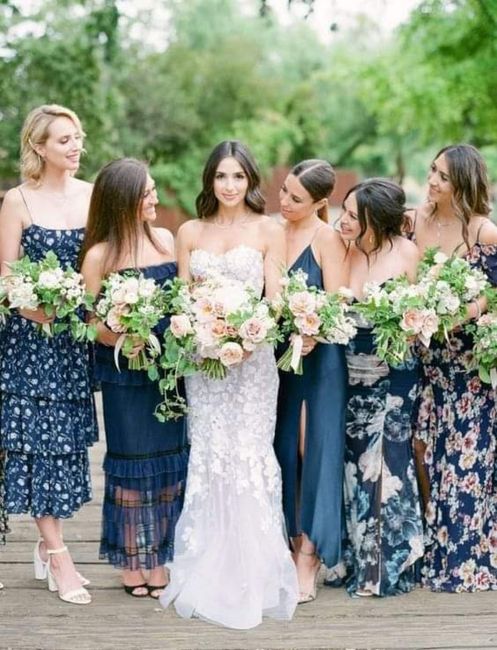 Damas de honor: vestidos lisos y estampados 3