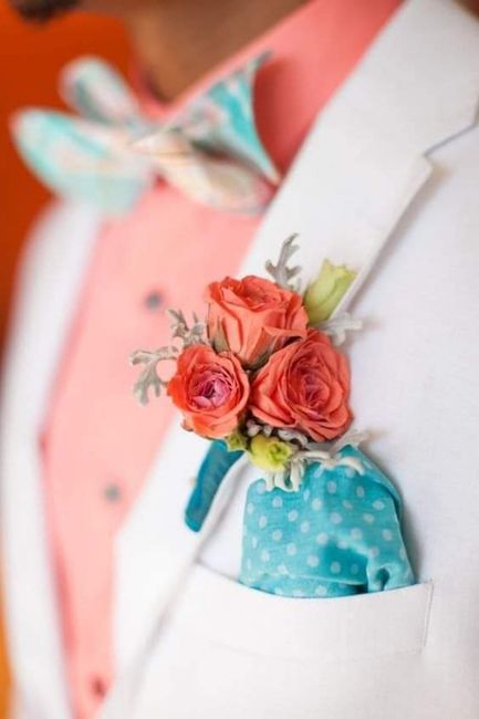 Boutonniere en color coral 1