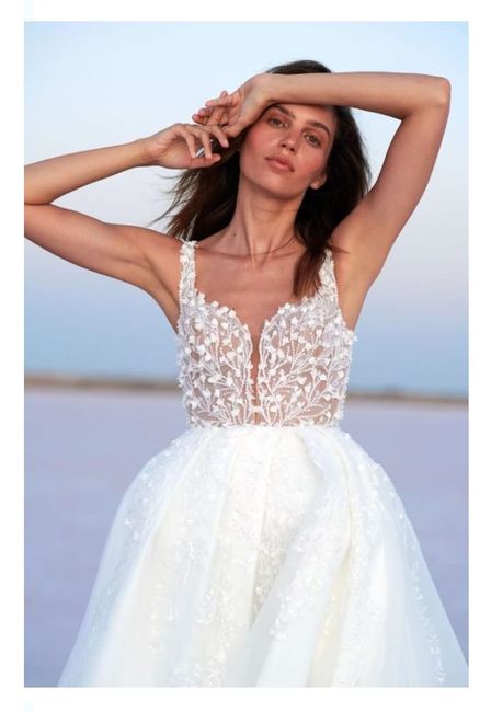 Vestidos colección otoño-invierno 2023 One by Jeune Bridal 2