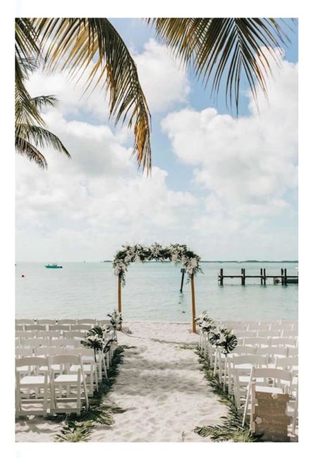 Pasillos decorados con hojas de palma 8