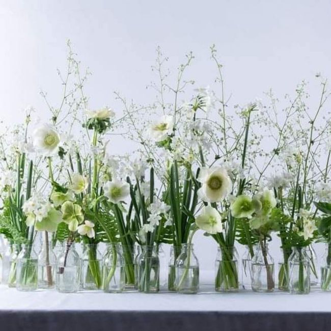 Caminos de mesa con floreros individuales 4