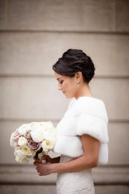 Invierno:estolas en tu look de novia ❄️❄️❄️ 4