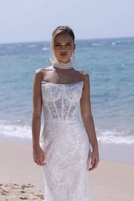 Algunos vestidos de la colección otoño-invierno 2024 Via Mare by Yaniv Persy 1