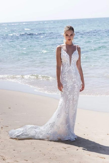 Algunos vestidos de la colección otoño-invierno 2024 Via Mare by Yaniv Persy 2