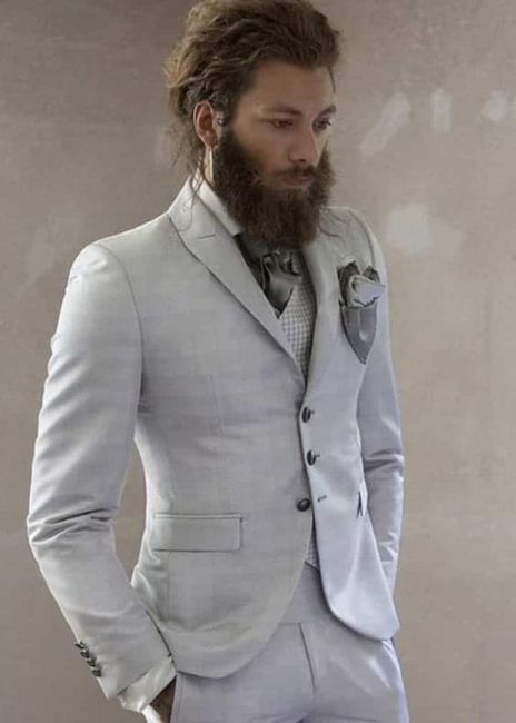 Trajes en gris claro 1