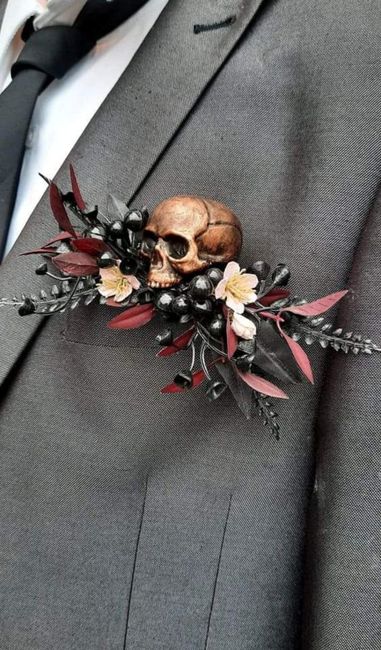 Boda gótica: boutonniere 4