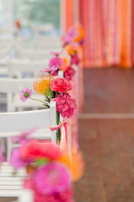 Flores en las sillas 🌺🌹🌷 1
