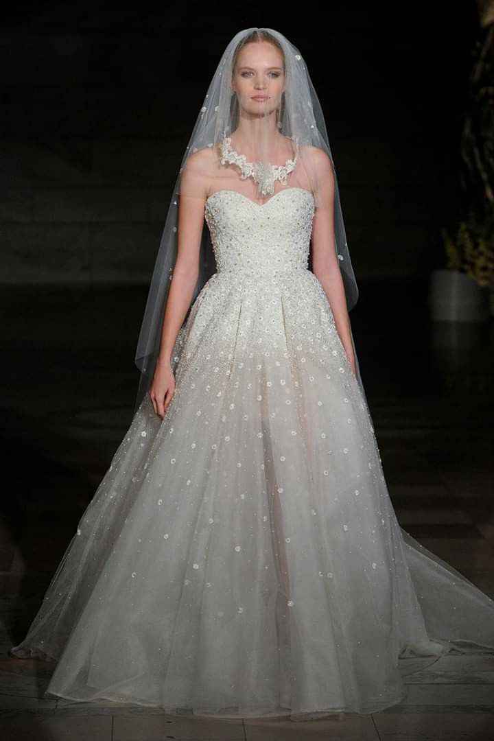 Vestidos colección otoño 2019 Reem Acra 1