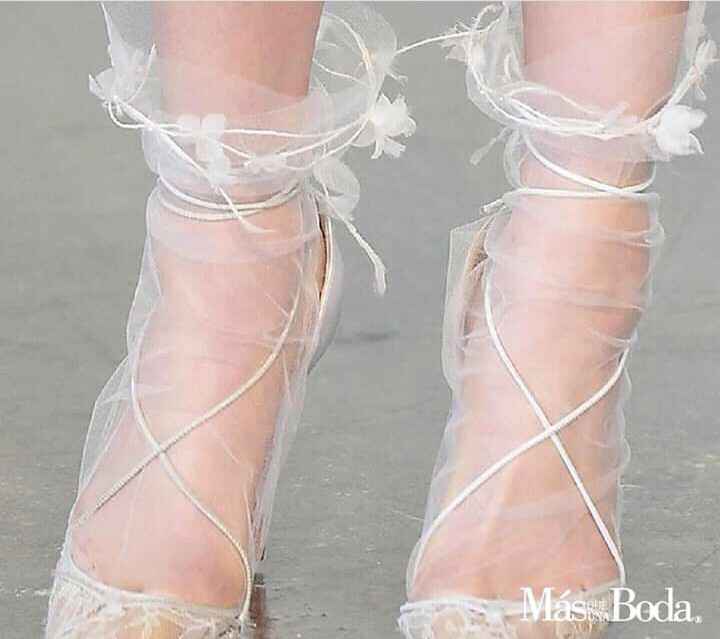 ¿Llevar calcetas en tu boda? 3