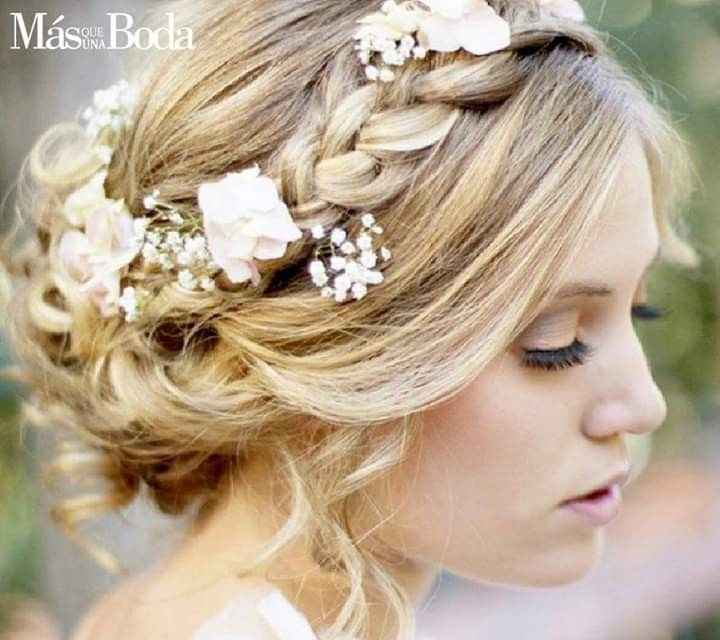 Peinados con accesorios florales 🌼🌹🌻 10