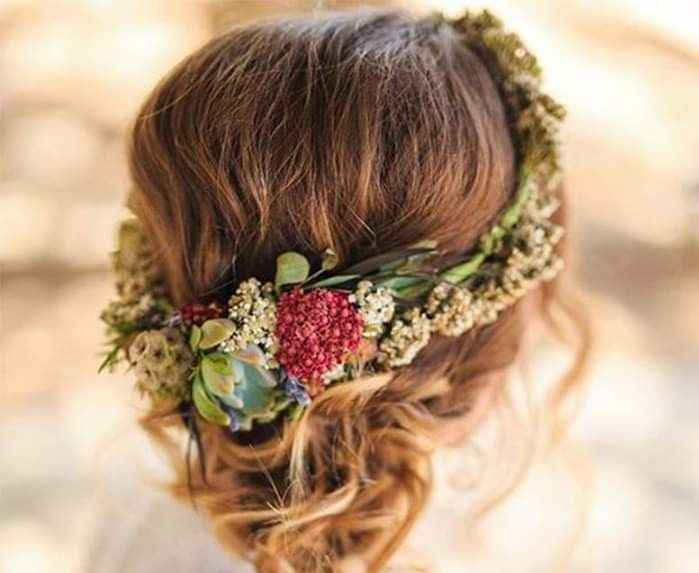 Peinados con accesorios florales 🌼🌹🌻 17