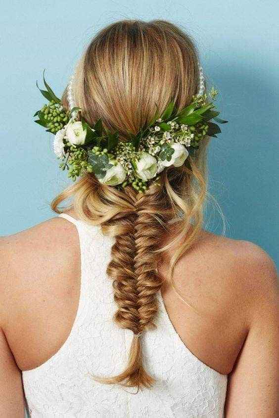 Peinados con accesorios florales 🌼🌹🌻 22