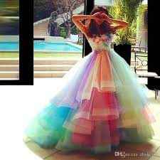 Vestidos con colores muy alegres 11