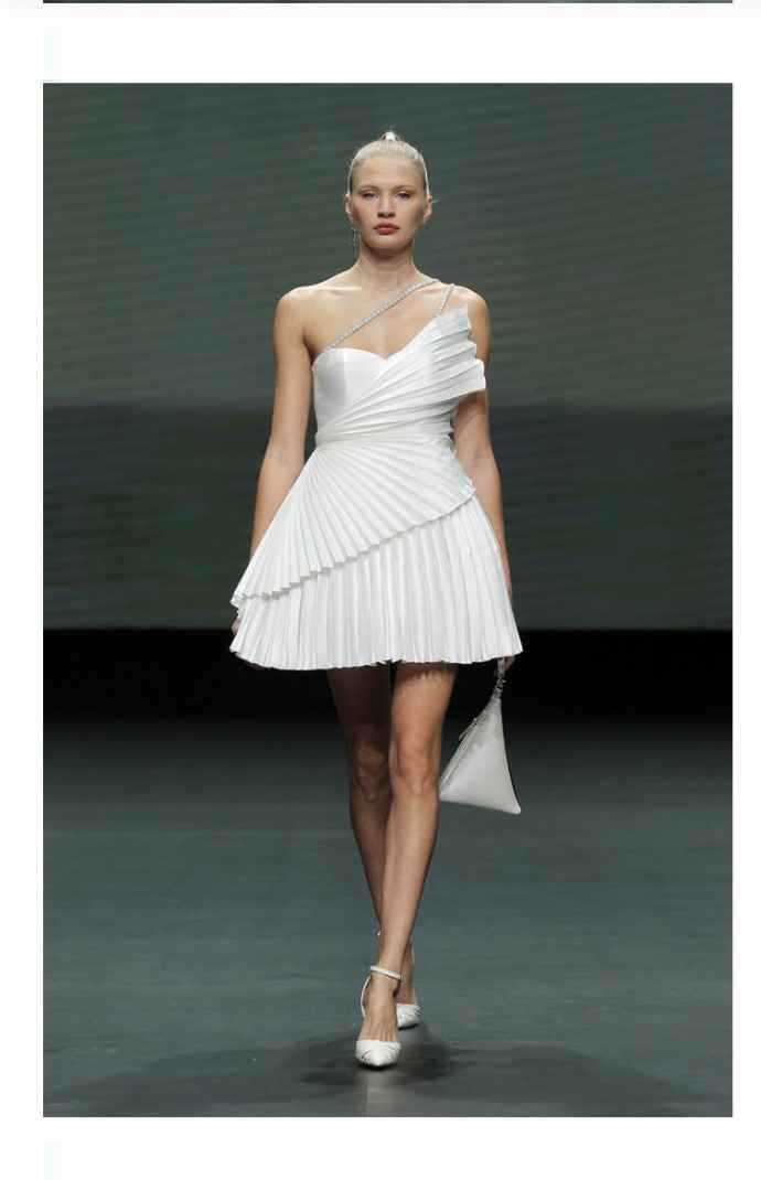 Vestidos colección 2021 Maat by Lorena Panea 4