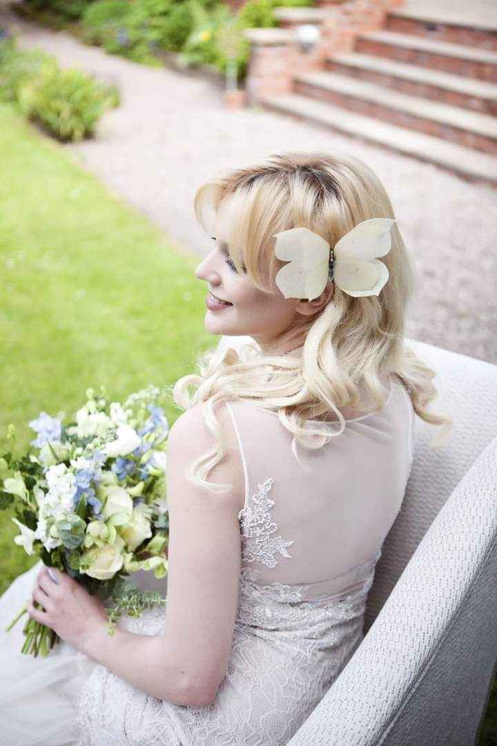 Mariposas en tu cabello 🦋🦋 1