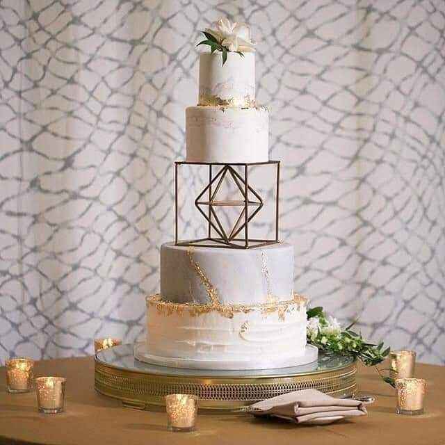 Pasteles con formas delicadas y elegantes 5