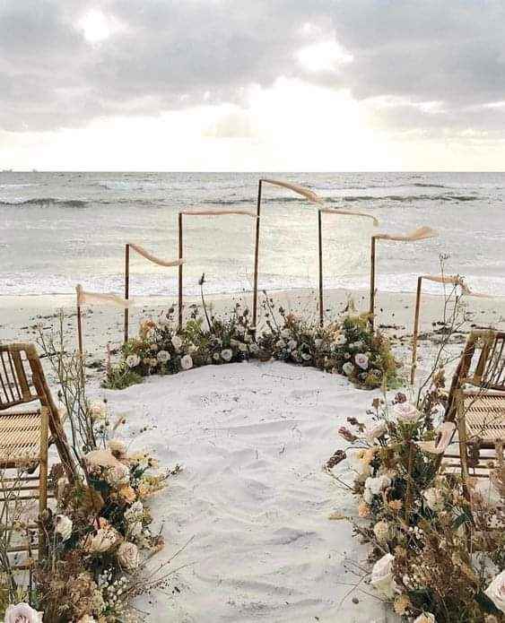 4 ideas para decorar una ceremonia en la playa 🌴 1