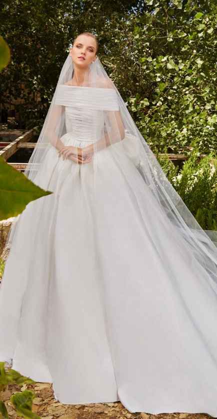 Vestidos colección otoño 2021 Elie Saab 1