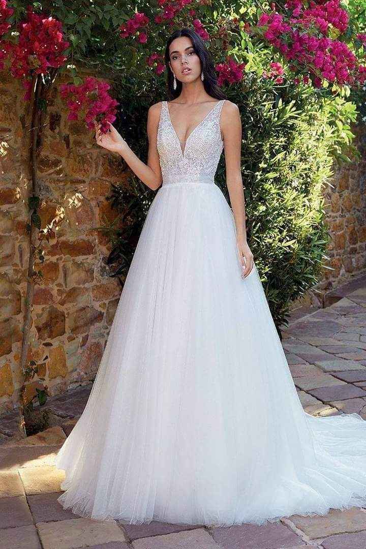 Vestidos con el encanto del línea a 8