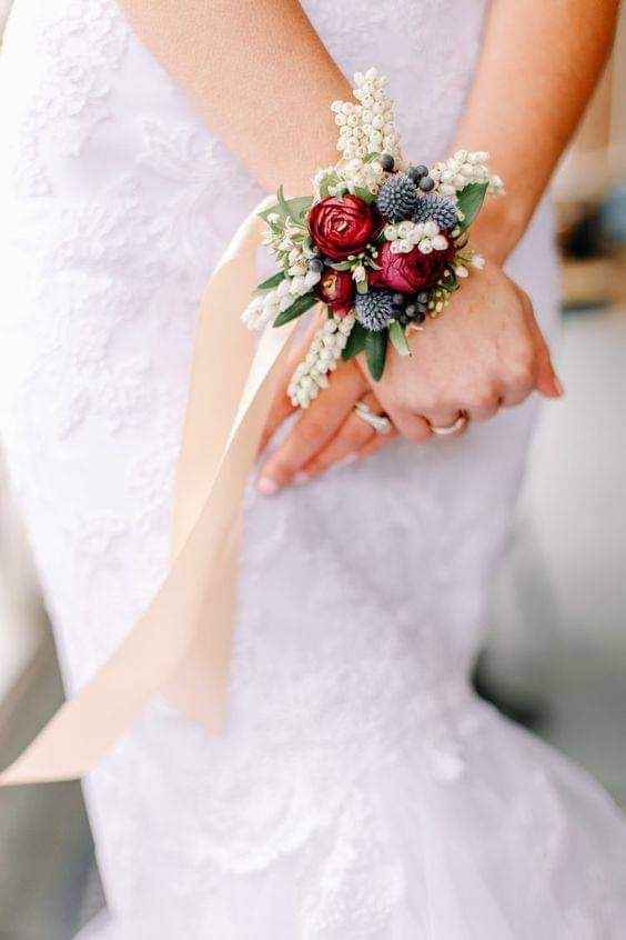 Lindos corsages para tus damas 18