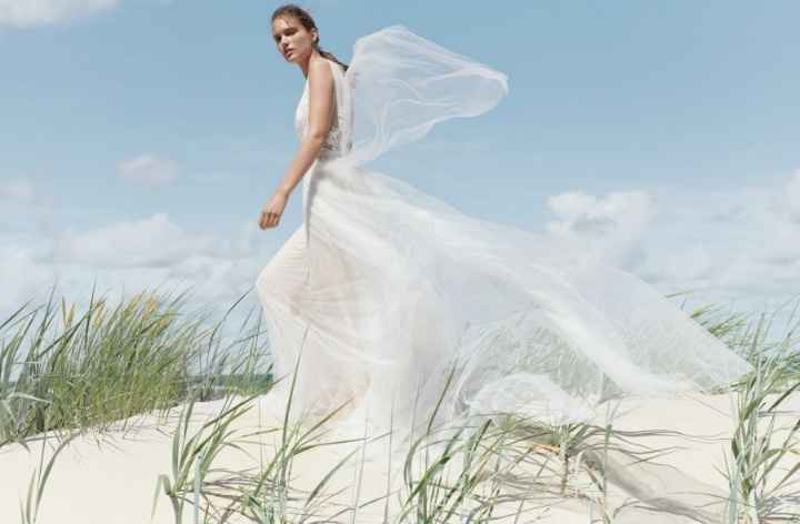 Vestidos colección 2021 Campaign by Anna Kara 11