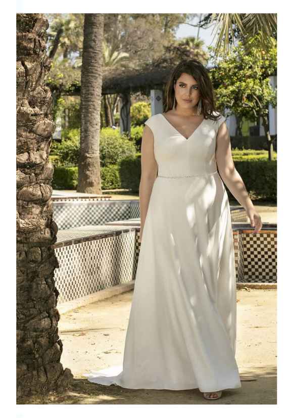 Vestidos colección 2021 Lovely by Agnes 16