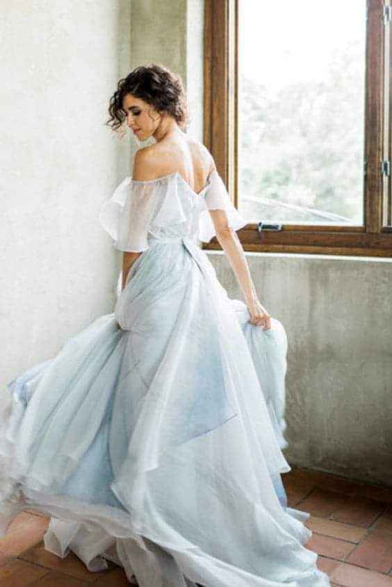 Tu vestido con acentos de color azul 3