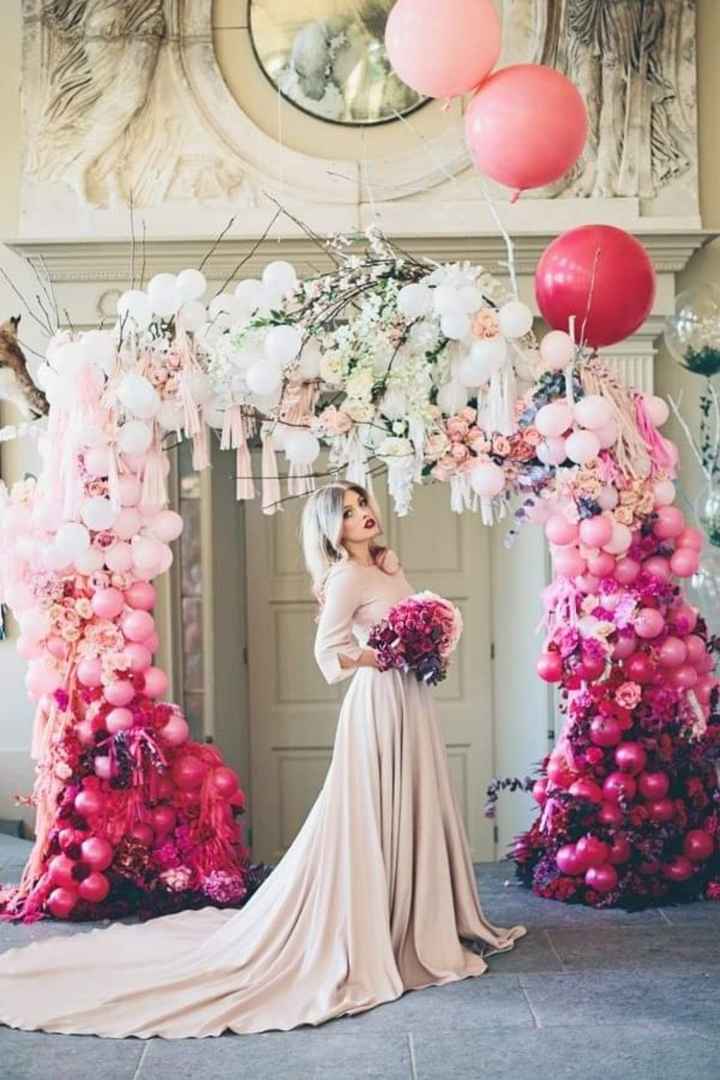 Globos en el camino al altar - 2