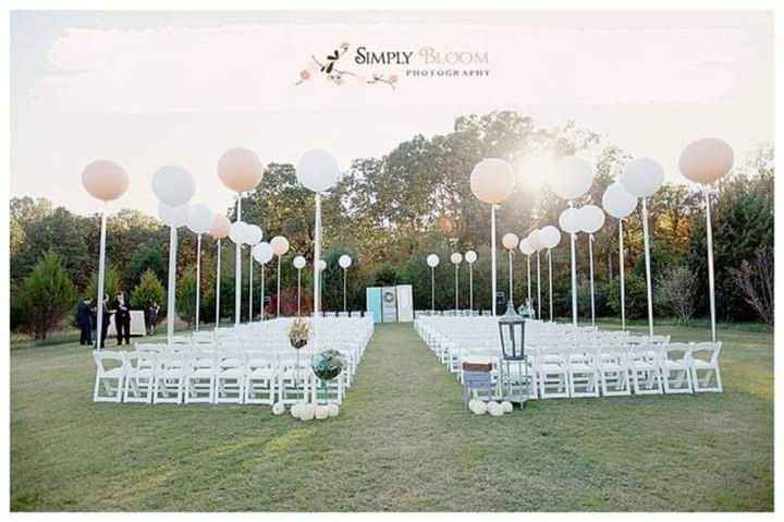 Globos en el camino al altar - 3