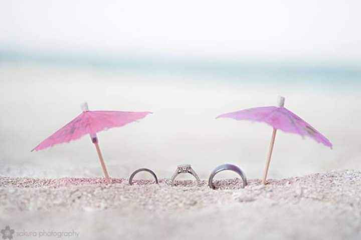 Boda en playa: Luce y resalta tus alianzas - 2