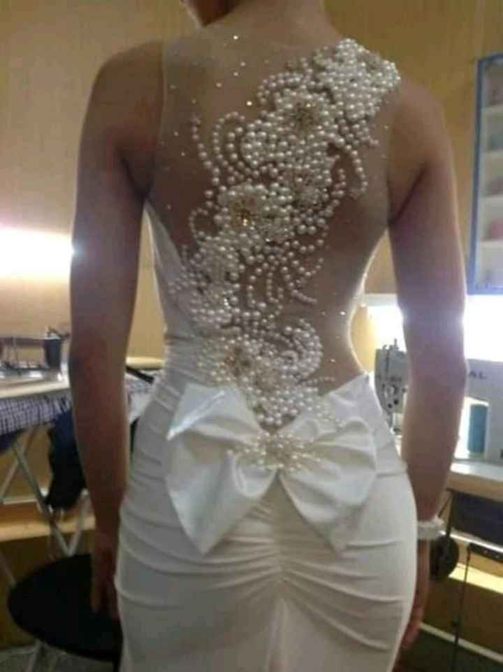 Vestidos con bellas espaldas - 4