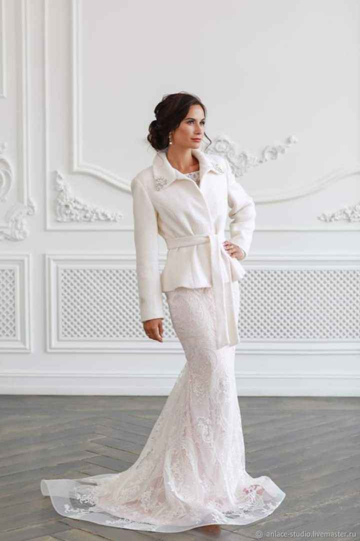 Tendencia 2022: Abrigos de novia - 2