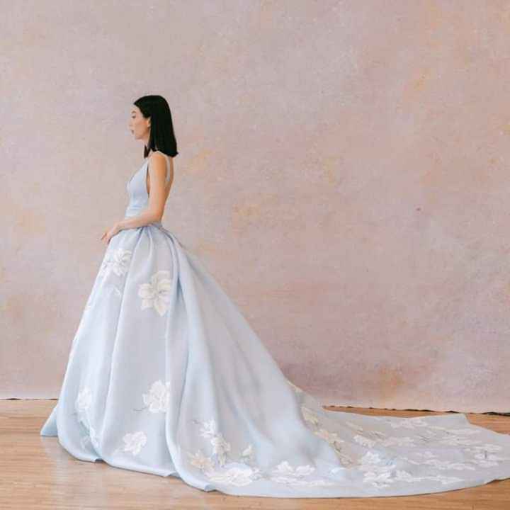 Tendencia 2023: vestidos de novia en azul - 2