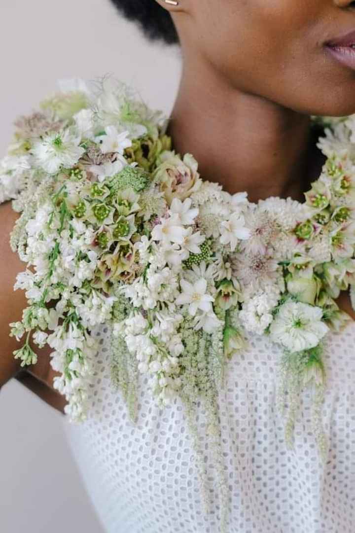 Flores no sólo en el vestido 🌸🌸🌸 - 4