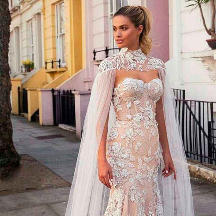 Vestidos con capa - 5