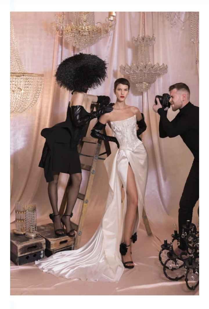 Vestidos colección otoño-invierno 2023 París Mon Chéri by Kim Kassas - 12