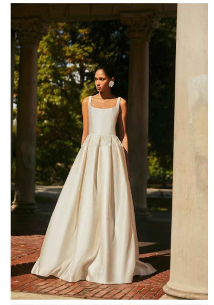 Vestidos colección otoño-invierno 2023 Debajo de tu piel vive la luna by Francesca Miranda - 2
