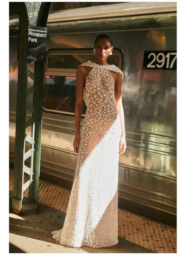 Vestidos colección otoño-invierno 2023 Debajo de tu piel vive la luna by Francesca Miranda - 8
