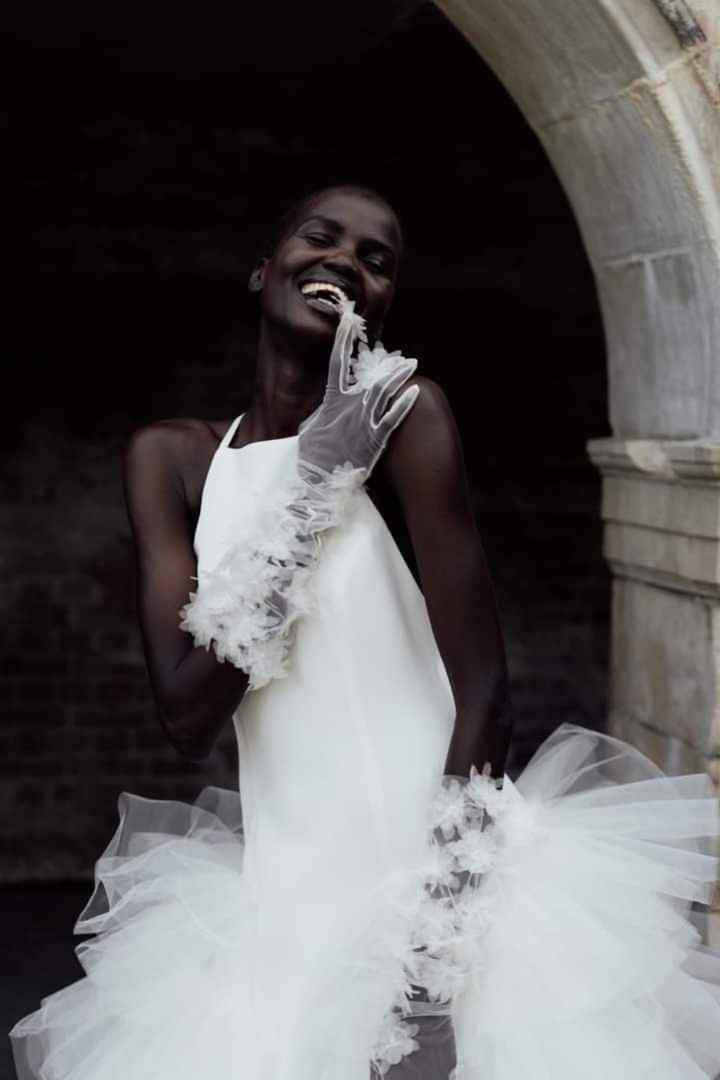 Algunos vestidos de la colección otoño-invierno 2023 Kate Halfpenny - 1
