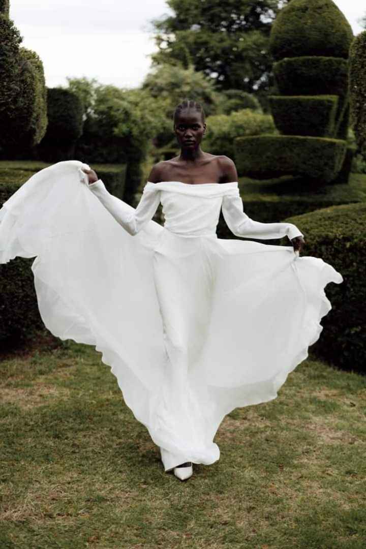 Algunos vestidos de la colección otoño-invierno 2023 Kate Halfpenny - 3