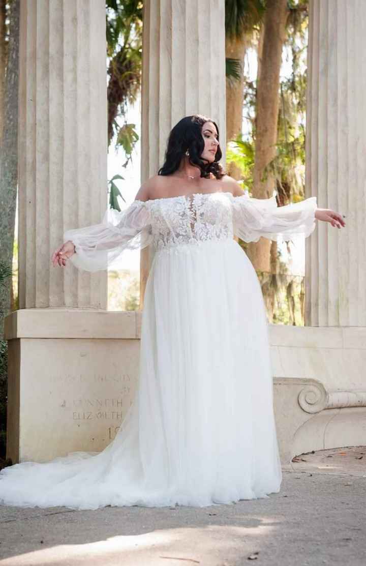 Algunos vestidos de la colección Stella York - 1