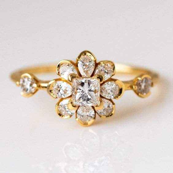 Anillos de compromiso con forma de flor 🌺 - 4
