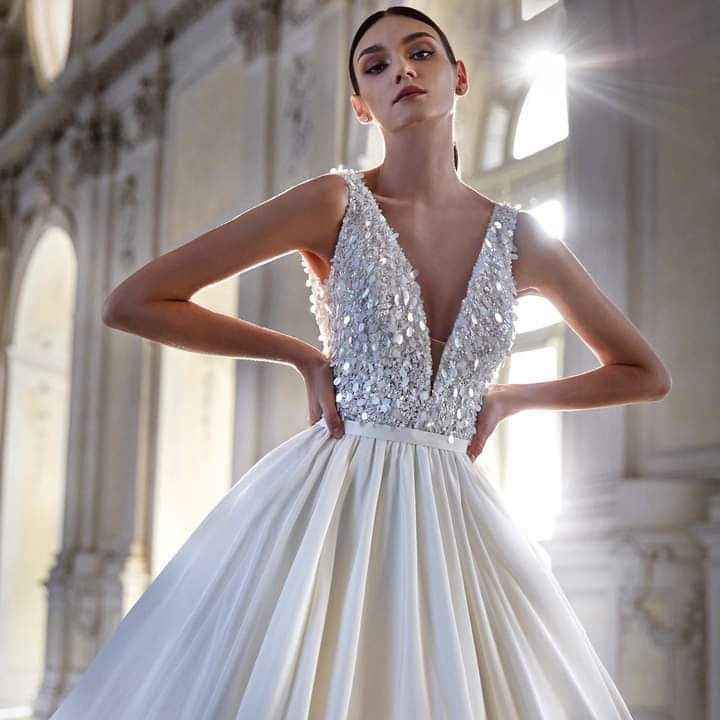 Algunos vestidos de la colección 2023 Renaissance by Pronovias - 2