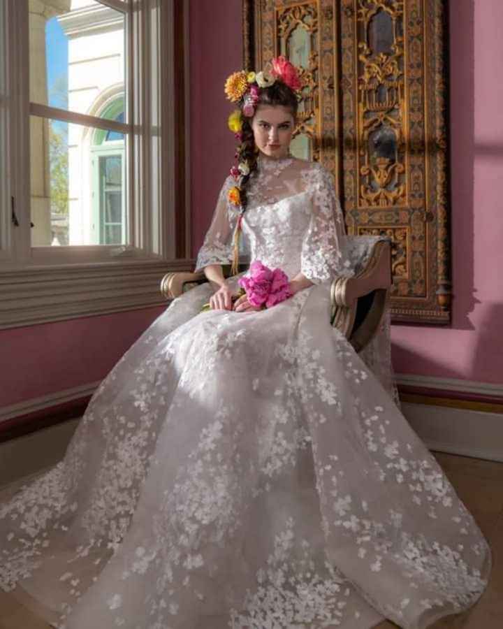 Algunos vestidos de la colección 2023 Sweet Dreams by Reem Acra - 4