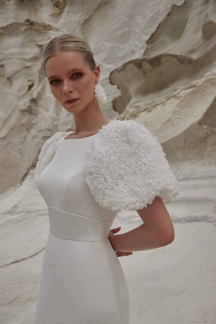 Algunos vestidos de la colección Let there be love by Sassi Holford - 4