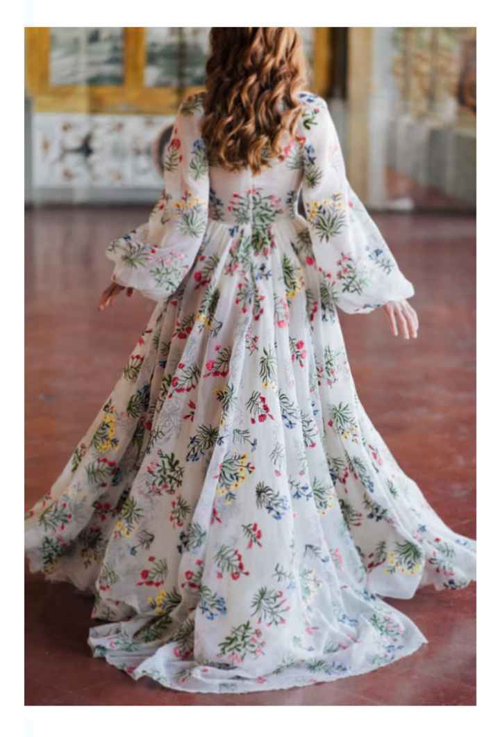 Vestidos de novia con motivos florales 🌺🌸🌹 - 11